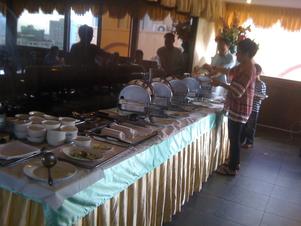 New York Hotel Phnom Penh Ngoại thất bức ảnh