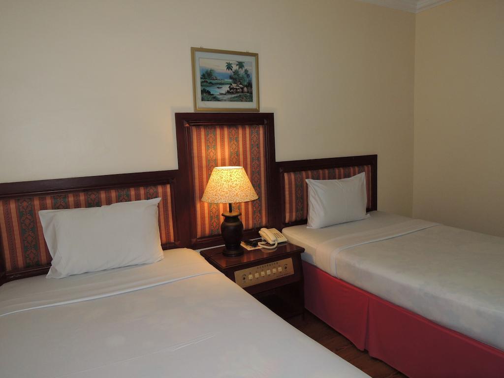 New York Hotel Phnom Penh Phòng bức ảnh