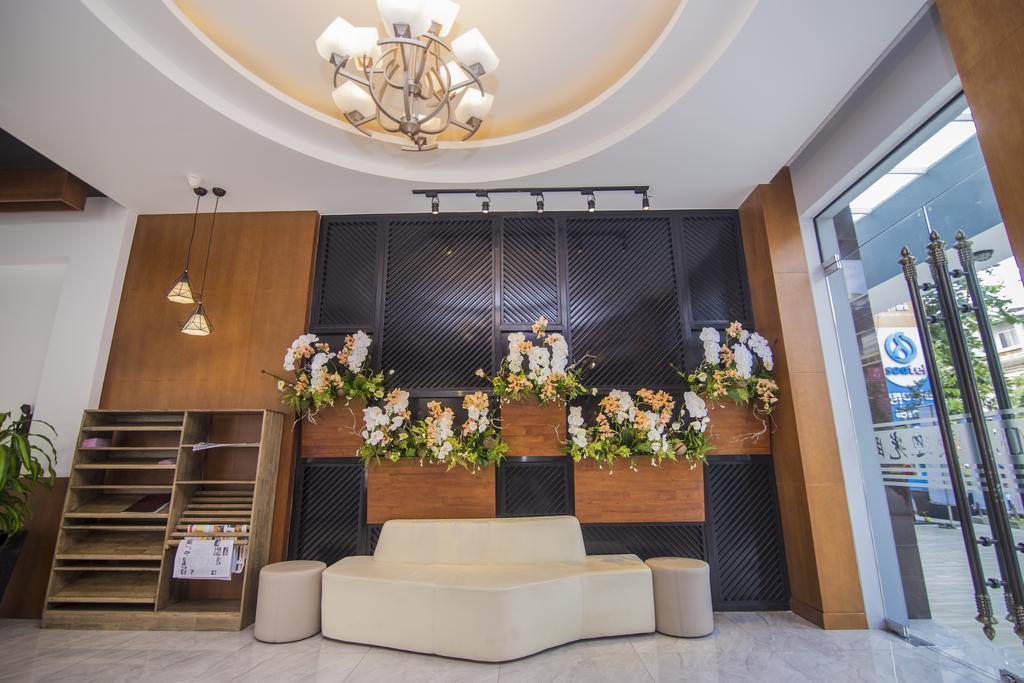 New York Hotel Phnom Penh Ngoại thất bức ảnh